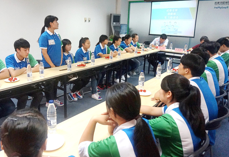 1487916509439158.jpg 7-教育工程-留守青少年关怀 (6)_副本.jpg