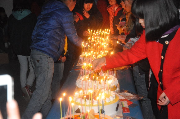 重庆90后土家族男孩创业圆梦在“全家”