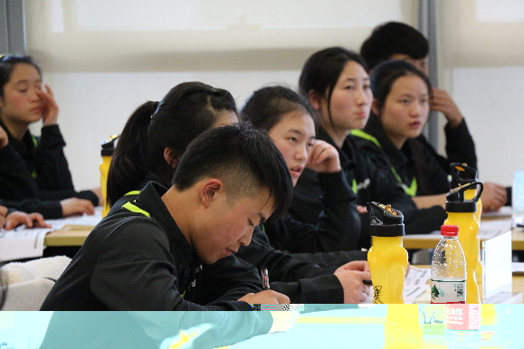 重庆90后土家族男孩创业圆梦在“全家”