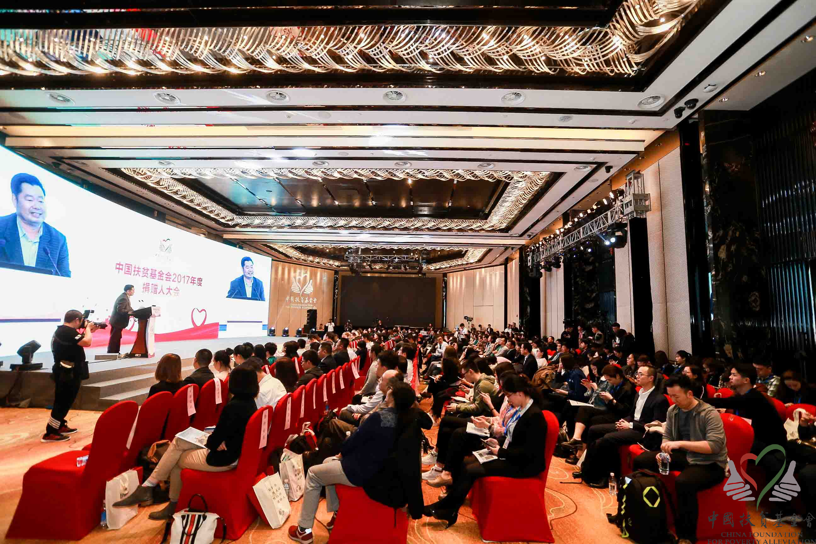 1522133568366852.jpg 4971799.jpg